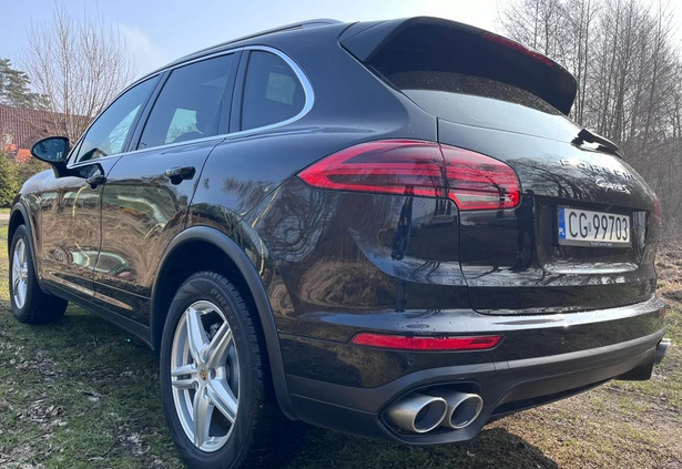 Porsche Cayenne cena 160000 przebieg: 190000, rok produkcji 2016 z Grudziądz małe 781